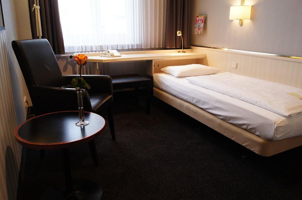 Berlin Plaza Hotel Am Kurfuerstendamm Buitenkant foto