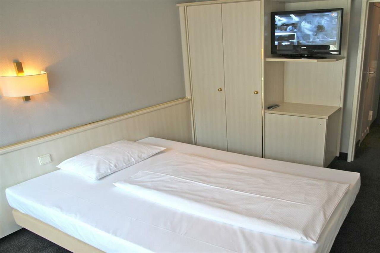 Berlin Plaza Hotel Am Kurfuerstendamm Buitenkant foto